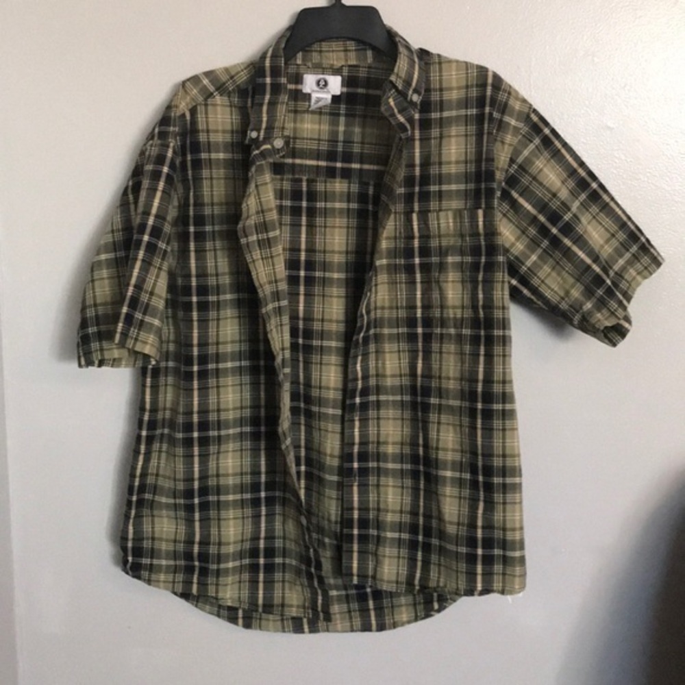 Arizona Mens dress shirt size Medium